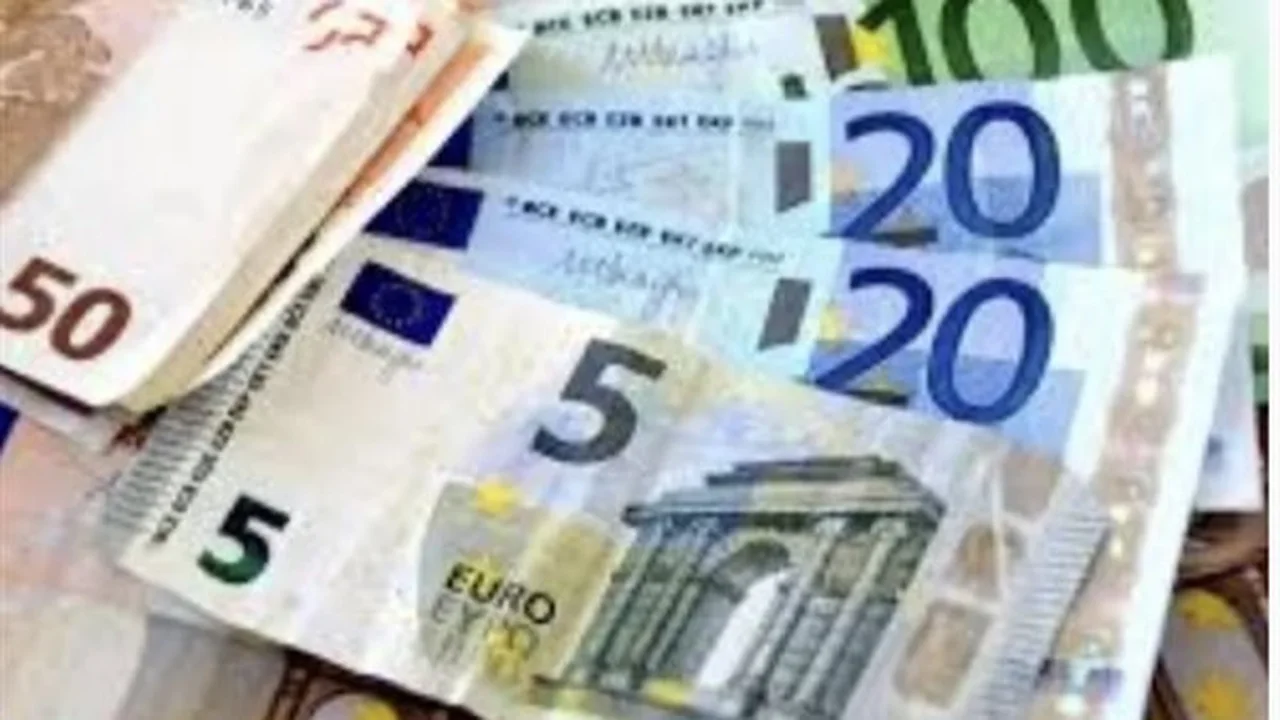 تغيرات سعر اليورو أمام الجنيه المصري في البنوك اليوم الأربعاء 29 أبريل